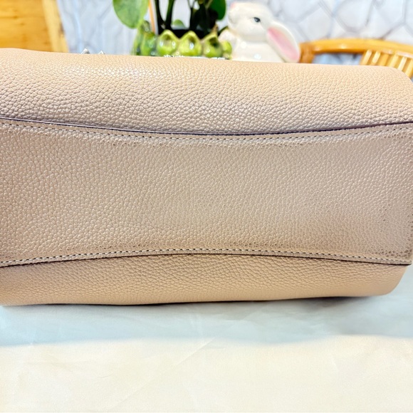 Coach Elise - Picture 5 of 11